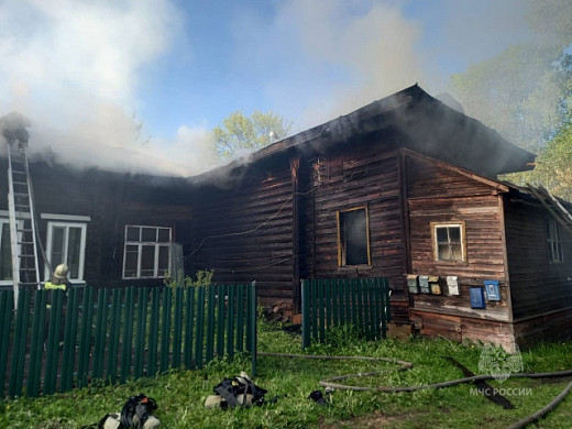 Крупный пожар в Родниках унес жизнь женщины
